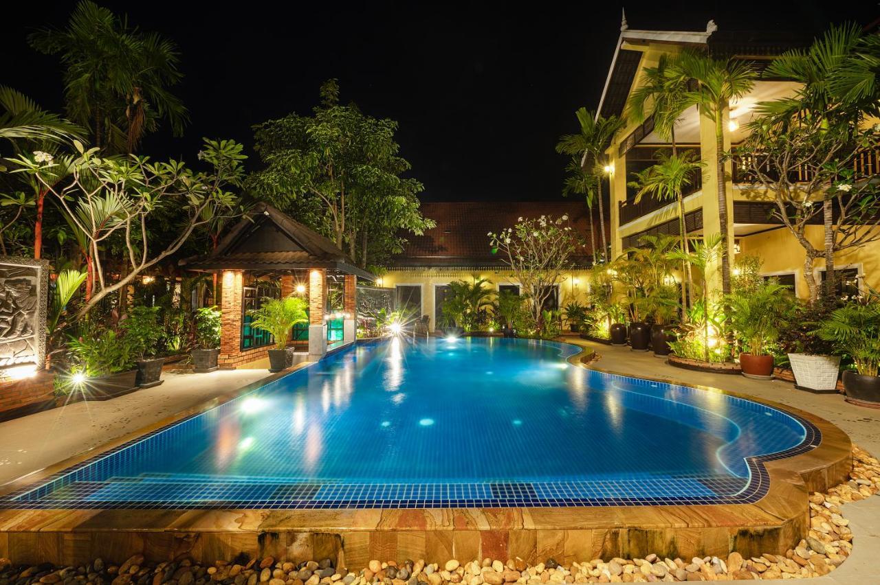 Ravady D'Angkor Hotel Siem Reap Exterior photo