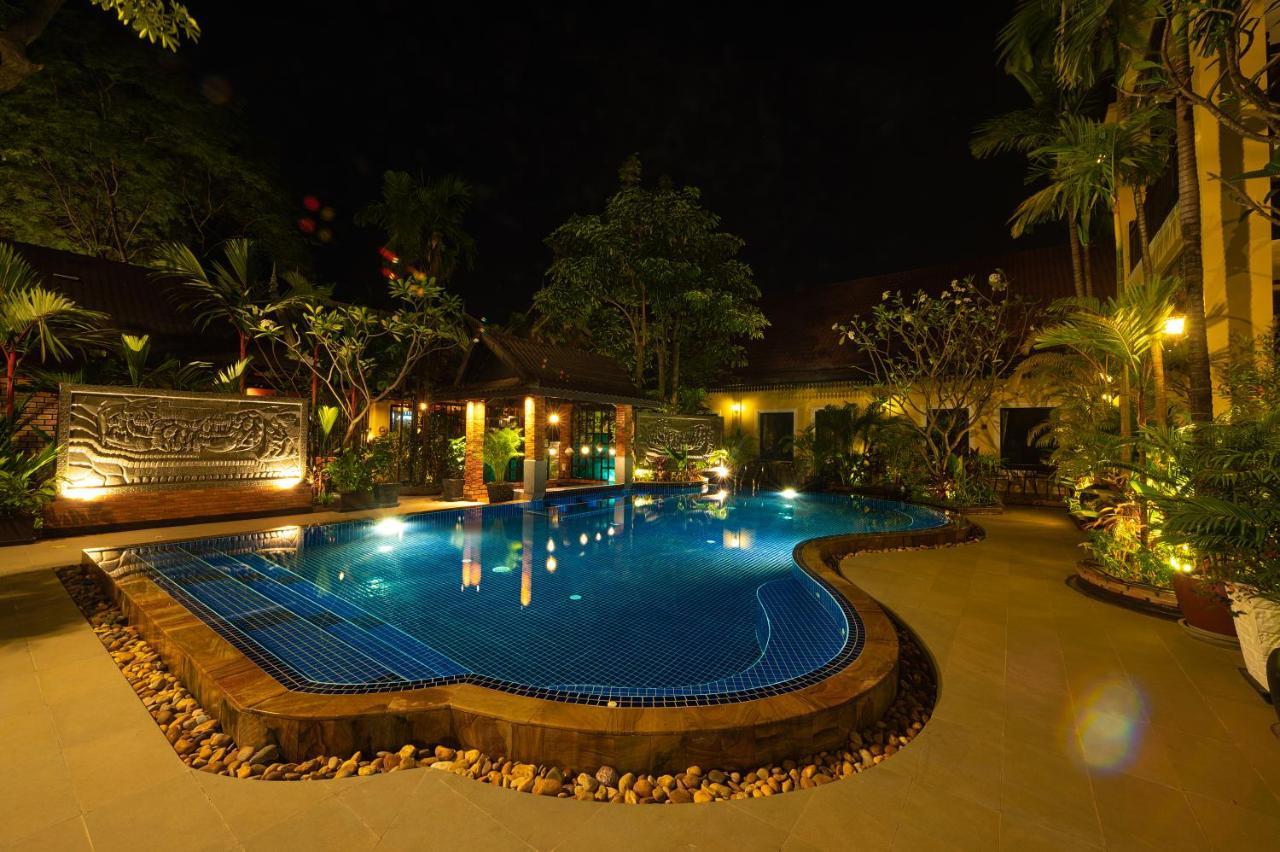 Ravady D'Angkor Hotel Siem Reap Exterior photo