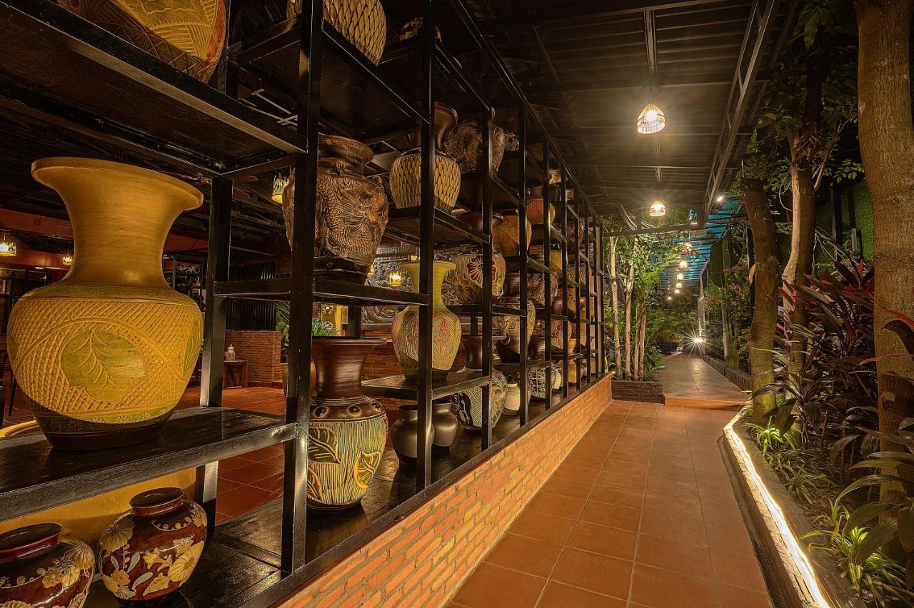 Ravady D'Angkor Hotel Siem Reap Exterior photo