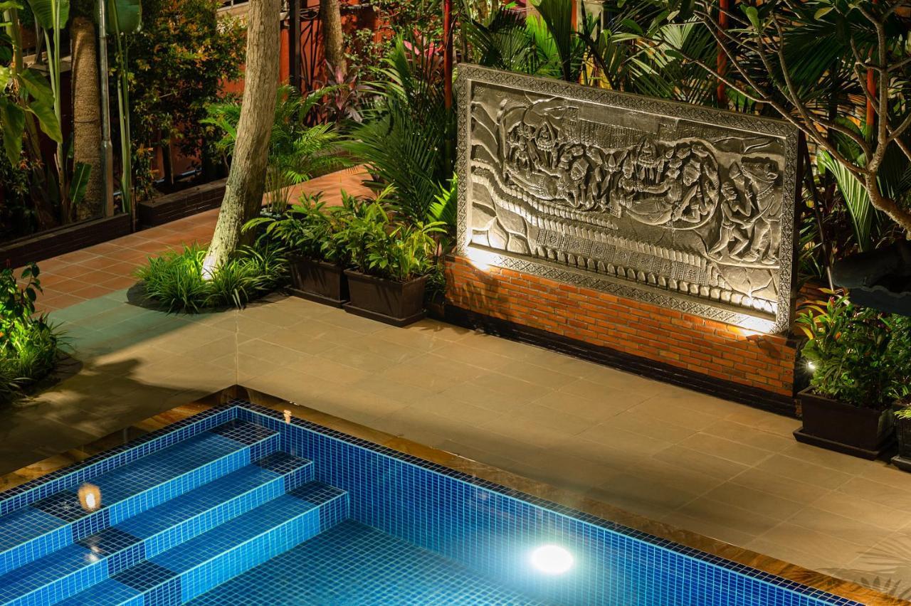 Ravady D'Angkor Hotel Siem Reap Exterior photo