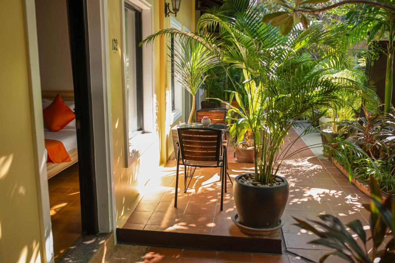 Ravady D'Angkor Hotel Siem Reap Exterior photo