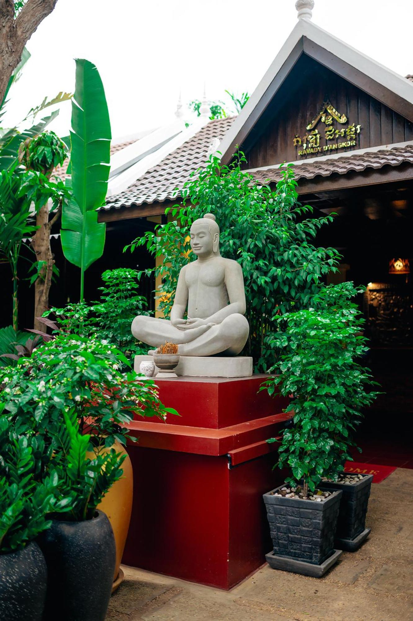 Ravady D'Angkor Hotel Siem Reap Exterior photo